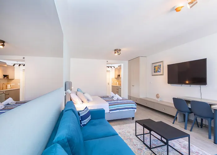 Stella Lovely Studio With Balcony And Free Parking