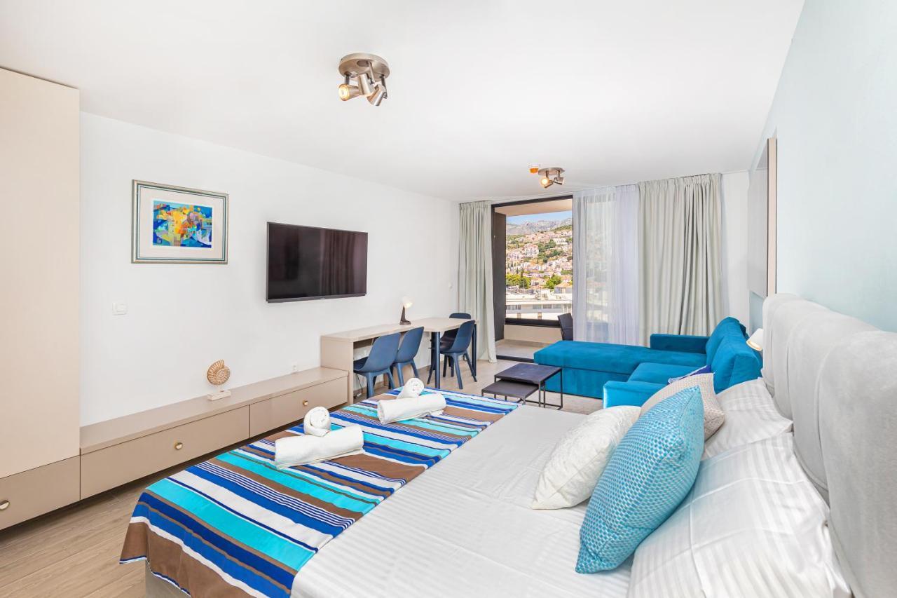 Stella Lovely With Balcony And Free Parking