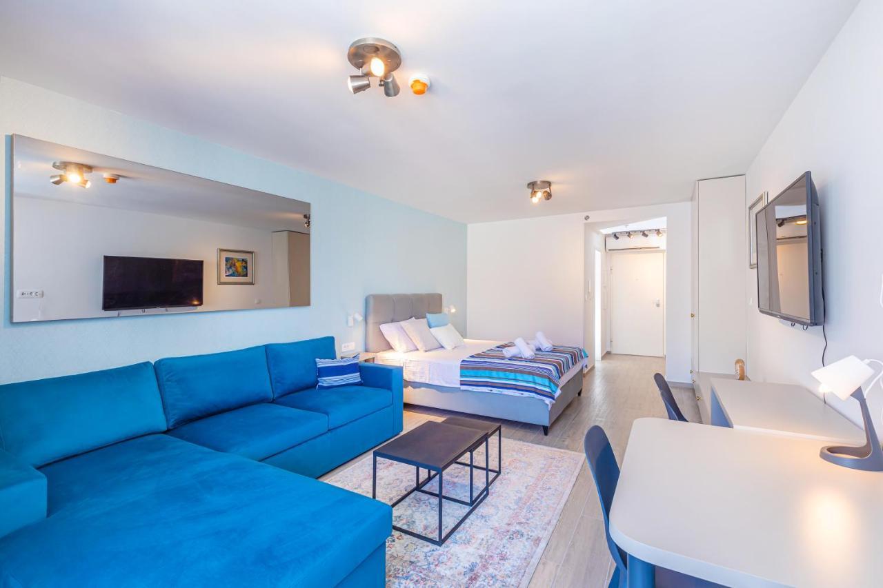 Stella Lovely With Balcony And Free Parking Apartment