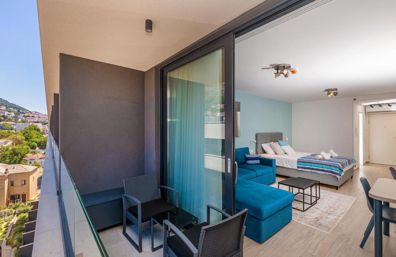 Stella Lovely With Balcony And Free Parking